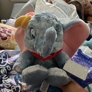 Disney Big Feet Dumbo Plush nwt
